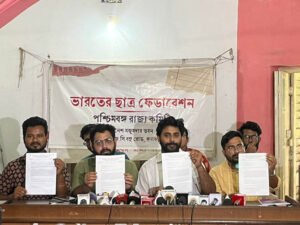 দূরদর্শনে দেখতে হবে বিশ্বকাপ, দুই মন্ত্রককে      চিঠি এসএফআই’র
