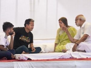 M.A Baby and Brinda Karat met Sonam Wangchuk, who is on a hunger strike in Delhi and expressed their solidarity.
