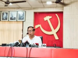 Politburo condemns Delhi Police crackdown on march towards Election Commission.